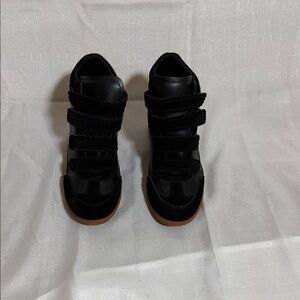 Steve Madden Black Ankle Boots with Brown Sole